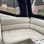 Entire Luxury Motor Yacht 70Sqm - Oyster Fund - 2 Double Bedrooms Both En-Suite - Heating Sleeps Up To 4 People - Moored On Our Private Island - Legoland 8Min Windsor Thorpe Park 8Min Ascot Races Heathrow Wentworth London Lapland Uk Royal Holloway (A