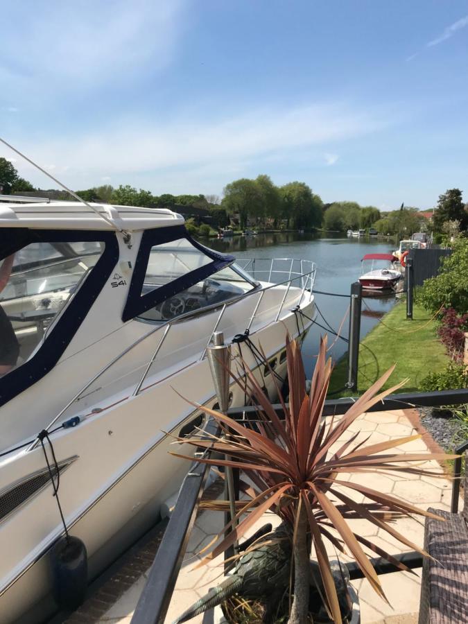 Luxury Yacht Retreat: Oyster Fund's Private Island Getaway Egham